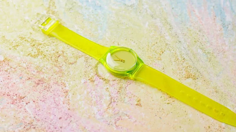 Gelbe Kinderuhr mit Silikonarmband im Stil der Ice-Watch für Kinder